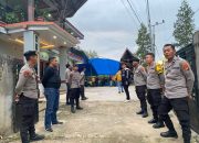 Personil Polres Mamasa Laksanakan Pengamanan Kampanye Dialogis Pasangan Calon Bupati di kecamatan Tawalian