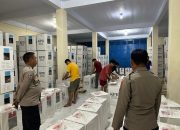 Polres Majene Amankan Kegiatan penyegelan dan pembungkusan Kotak Suara di Gudang Logistik KPU Majene