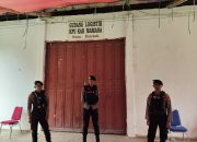 Personel Sat Samapta Polres Mamasa Tingkatkan Kamtibmas Dengan Patroli Jalan Kaki di Wilayah Hukum Polres Mamasa