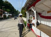 Sat Lantas Polres Mamasa Gelar Patroli Jalan Kaki untuk Tingkatkan Keamanan Lalu Lintas di Wilyah Hukum Polres Mamasa