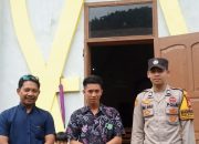 Personel Polsek Aralle Polres Mamasa Laksanakan Pengamanan Ibadah Minggu di Gereja GTm Jemaat Musafir Kadolang