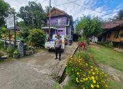 Personel Polsek Sumarorong Polres Mamasa Laksanakan Pengamanan Ibadah Minggu di GPDI Jemaat Haleluya Sumarorong