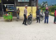 Personel Unit Kamsel Sat Lantas Polres Mamasa Gelar Sosialisasi Keselamatan Lalu Lintas di Wilayah Hukum Polres Mamasa