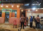 Personel Polsek Mamasa Laksanakan Pengamanan Event Tahunan di Kampung Wisata Tondokbakaru