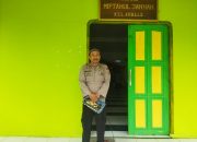 personel Polsek Aralle Polres Mamasa Laksanakan Pengamanan Sholat Jum’at di Masjid Nurul Qhilal Katimbang