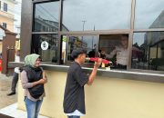 Kapolres Gowa Serahkan 10 Buah Payung untuk Peningkatan Pelayanan Masyarakat