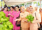 Ketua Bhayangkari Sulbar Apresiasi Pasar Murah dalam Rangka Memperingati Hari Ibu dan HUT Dharma Wanita