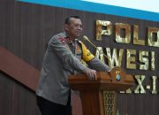 Dr. Aqua Dwipayana Sharing Motivasi kepada Personel Polda Sulbar