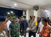Jelang Malam Puncak Natal, Kapolda Sulbar Kunjungi Gereja di Mamuju, Tunjukkan Toleransi dan Jamin Keamanan