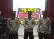 Beri Rasa Aman, Personel Polsek Aralle Polres Mamasa Lakukan Pengamanan Ibadah Malam Natal di Gereja GTM Jemaat Salutambun