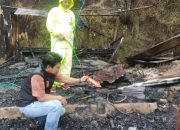 Polsek Mambi Tanggapi Kebakaran di Dusun Buangin Dua Rumah Hangus