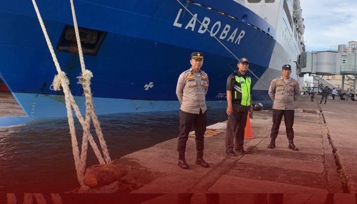 Patroli Ketat di Pintu Ekonomi Timur: Polsek Soeta Amankan Dermaga Makassar