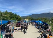 Personel Sat Samapta Polres Mamasa Laksanakan Patroli Jalan Kaki Jaga Kamtibmas Aman di Wilkum Polres Mamasa