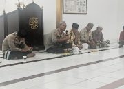 Kapolres Palopo Ajak Jamaah Masjid Hajratul Iman Shalawat Bersama Usai Shalat Magrib
