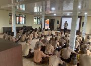 Unit Kamsel Sat Lantas Polres Mamasa Berikan Edukasi Lalu Lintas ke Anggota Baru Saka Bhayangkara