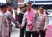 Upacara Pedang Pora Warnai Penyambutan Pejabat Baru Kapolres Majene