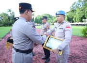Kapolda Sulsel Pimpin Upacara Pemberian Penghargaan dan PTDH Personel Polda Sulsel