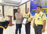 Kapolres Parepare Serahkan Penghargaan Kepada Satpam Yang Berprestasi, Ciptakan Situasi Kamtibmas Aman dan Kondusif