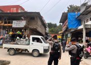 Jaga Kamtibmas Tetap Kondusif, Personel Sat Samapta Polres Mamasa Gelar Patroli Jalan Kaki