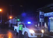 Sat Lantas Polres Mamasa Laksanakan Blue Light Patrol Jamin Keamanan Masyarakat Pada Malam Hari