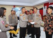 Kunker di Polres Bulukumba, Kapolda Sulsel Berikan Penghargaan, Tali Asih dan Pendantanganan Prasasti