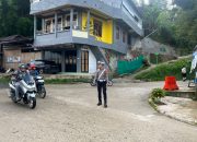 Satlantas Polres Mamasa Gelar Pengaturan Lalu Lintas Pagi Hari untuk Kelancaran dan Keamanan Jalan