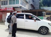 Patroli jalan kaki satlantas polres mamasa untuk cegah kemacetan dan laka lantas