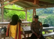 Bhabinkamtibmas Polsek Pana Laksanakan Sambang dan Monitoring di Desa Binaan
