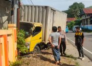 Mobil Box Tabrak Rumah Warga di Majene, Kapolsek Banggae: Sopir Dalam Keadaan Mengantuk