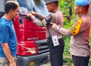 Ops Keselamatan,  Personil Sat Lantas Polres Palopo Edukasi Supir