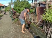 Cegah Banjir dan Wabah Penyakit, Koramil 1420-07/Baranti bersama Warga Kerja Bakti Pembersihan Saluran Air