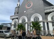 Personil Polsek Mamasa Laksanakan Pengamanan Ibadah di Sejumlah Gereja