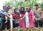 Turut Berduka, Kapolres Bulukumba Melayat Atas Meninggalnya Istri Salah Satu Anggota.