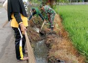Koramil 1420-03/Maritengngae Bersama Mahasiswa Kerja Bakti Normalisasi Saluran Air