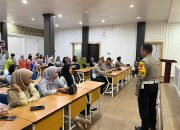 Ops Keselamatan,  Kasat Lantas Polres Palopo Edukasi Mahasiswa Unismu