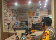 Kasat Lantas Polres Parepare Sosialisasikan Operasi Keselamatan Pallawa 2025 Melalui Siaran Radio Peduli FM