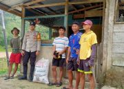 Bhabinkamtibmas Polsek Aralle Laksanakan Sambang dan Monitoring di Desa Binaan
