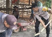 Bhabinkamtibmas Polres Tator Turut Bantu Warganya Dalam Pengecoran Rumah