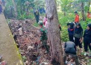 Peduli Lingkungan, Koramil 1420-02/Tellu Limpoe Bersama Masyarakat Laksanakan bersih bersih di Sungai Teppo