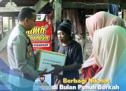 Kapolres Pangkep Pimpin Jumat Barakka dengan Membagikan Sembako Kepada Masyarakat Kurang Mampu
