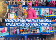 Kapolres Bone bersama Ketua Bhayangkari dan PJU Beri Bingkisan ke Petugas Pos Ops Ketupat