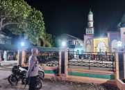 Polsek Sendana Terjunkan Personel untuk Jaga Keamanan Ibadah Tarawih di Bulan Ramadhan