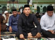Sambut Bulan Penuh Berkah, Kapolres Sidrap dan Forkopimda Shalat Tarawih Pertama di Masjid Agung