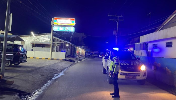 Satlantas Polres Mamasa Gelar Blue Light Patrol untuk Jaga Kamtibmas dan Kelancaran Lalu Lintas