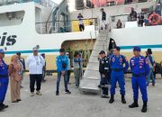 Personel Sat Polair Polres Majene Maksimalkan Pengamanan Pemberangkatan KM. Sabuk Nusantara 93 Perintis