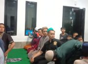 Personel Polres Mamasa Gelar Buka Bersama dengan Warga Sekitar di Masjid Al-Hikmah