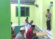 Kapolsek Malunda Sampaikan Kultum Subuh di Masjid Al Rahman, Himbau Warga Jaga Kamtibmas