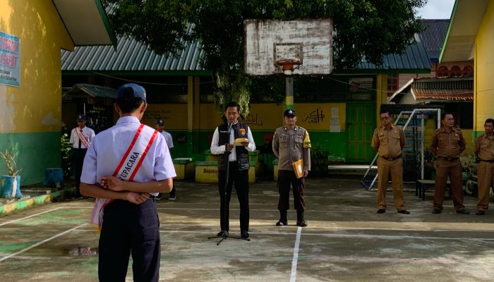 Bertindak Sebagai Irup di SMPN 2 Panca Rijang, IPDA Amdaryono : Melalui Program SIGAP Kapolres Sidrap Kita Wujudkan Kamtibmas Kondusif