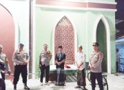 Berikan Rasa Aman, Polsek Banggae Laksanakan Pengamanan Salat Tarawih di Beberapa Masjid Kota Majene