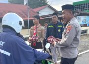 Berbagi Berkah Ramadhan, Kapolsek Malunda Bersama Saka Bhayangkara Bagikan Takjil kepada Masyarakat